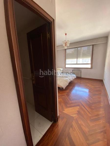 Foto aa494dfd-6b68-45cc-b54e-9c1084d557d5. Appartement avec chauffage parking dans Centro Ourense