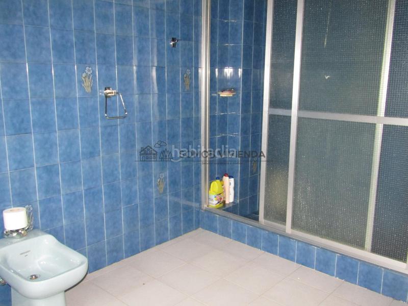 Foto 17b4254e-a693-485c-bd71-6bdc785e0ed9. Casa con riscaldamento parcheggio in A Carballeira Ourense