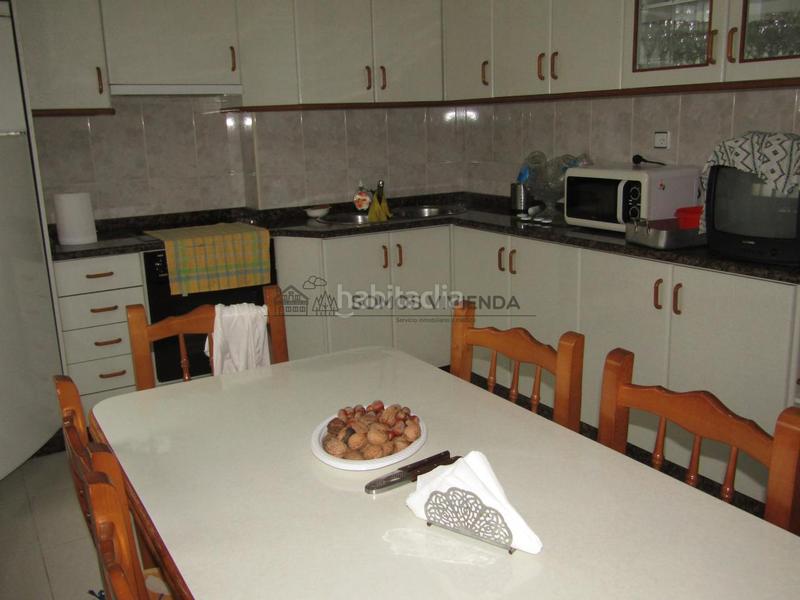 Foto 29d23e4b-22ba-4af8-b57e-5053df05604f. Casa con riscaldamento parcheggio in A Carballeira Ourense