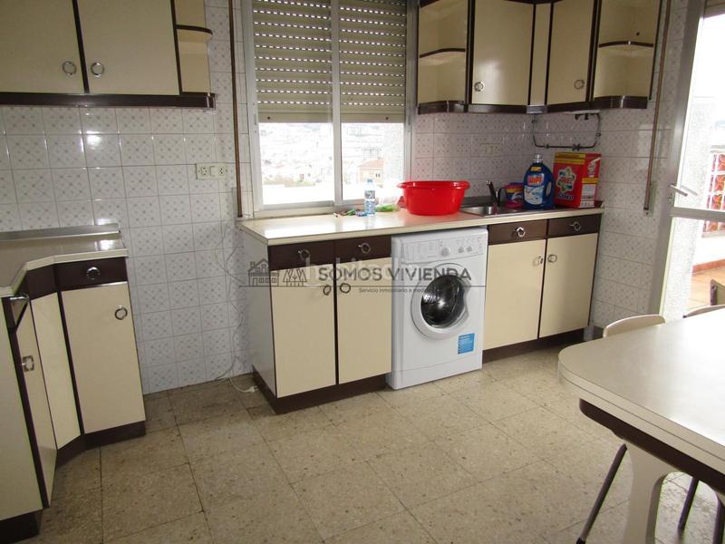 Foto 71335ce1-1a14-44e8-954b-3d06ba92669d. Casa con riscaldamento parcheggio in A Carballeira Ourense