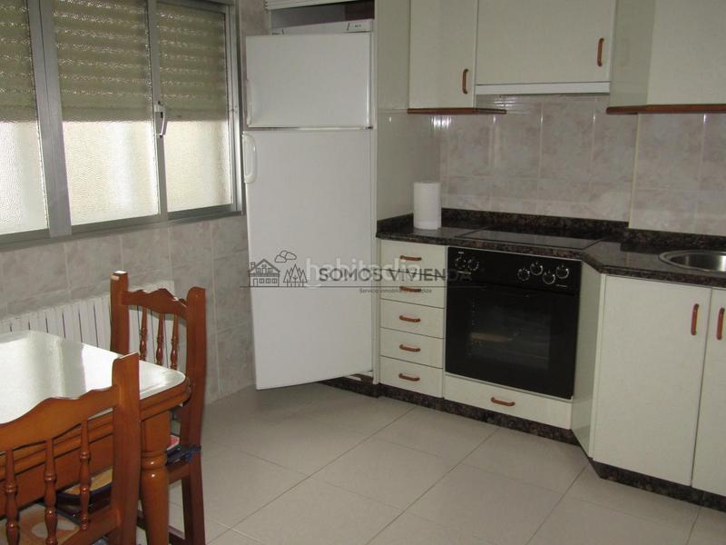 Foto 80ed2da0-a54d-47d0-b2ad-fe62ace98f5d. Casa con riscaldamento parcheggio in A Carballeira Ourense