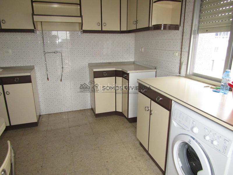 Foto 8fddf7ce-2011-4711-a8c7-7dcf0430d08d. Casa con riscaldamento parcheggio in A Carballeira Ourense