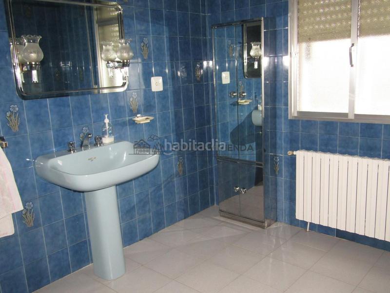 Foto f23da519-e2e2-42d8-96ed-e204be03e9d1. Casa con riscaldamento parcheggio in A Carballeira Ourense