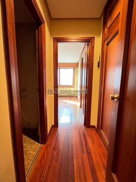 Foto 4ac838f9-47af-4b3c-b64f-d182b849217b. Piso en Centro Ourense