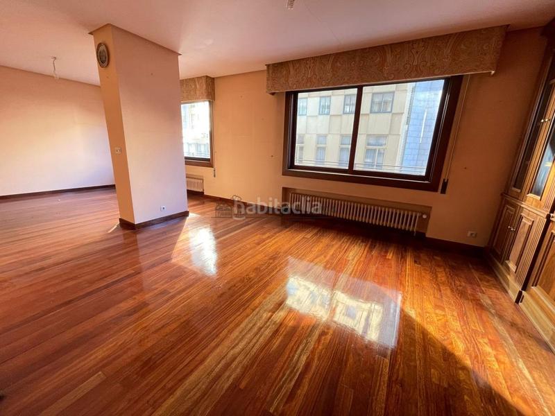 Foto 6d4baad0-5e0c-45e4-bebf-55b5d9917081. Piso en Centro Ourense