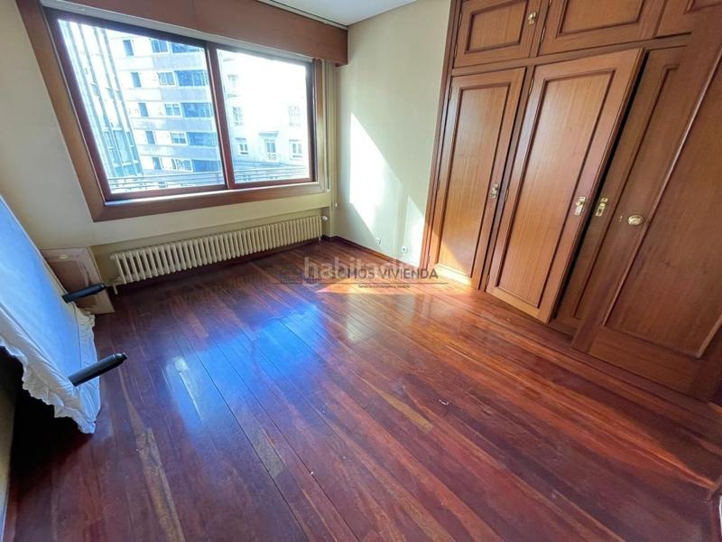 Foto bf757329-fc44-4ef4-87c6-1fa86087b9aa. Piso en Centro Ourense