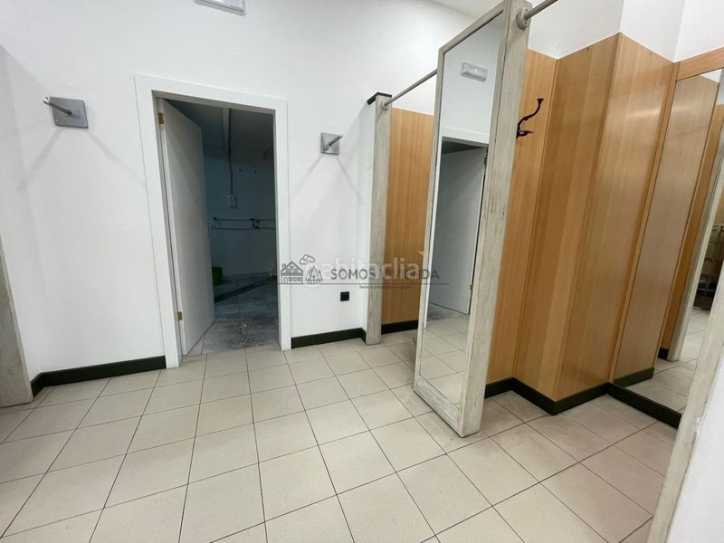 Foto b9c29367-1700-4847-923d-2fd1a1a2dae7. Local comercial a Centro Ourense