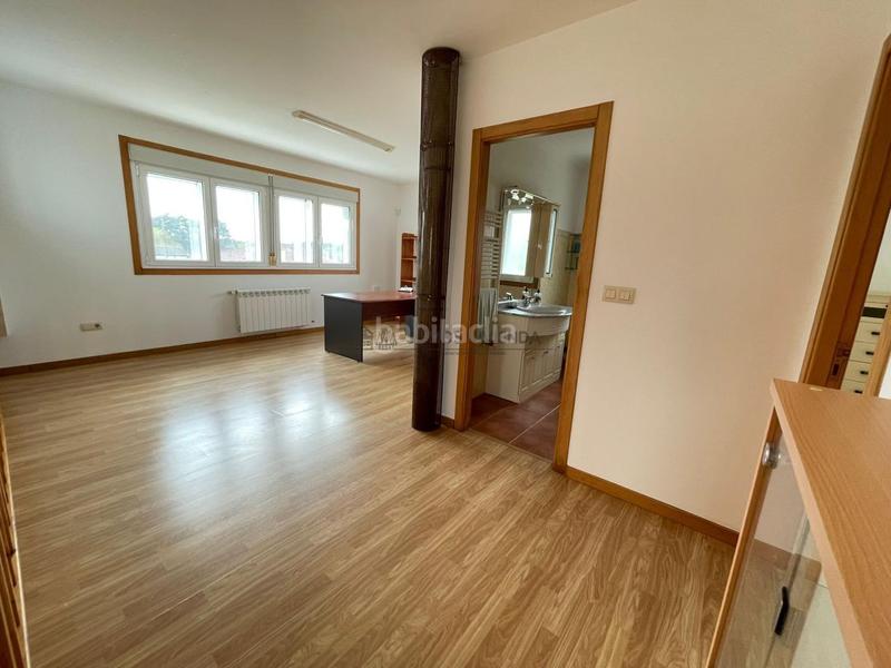Foto abdd1671-816e-4f64-8ed7-235bed603f6e. Casa en Coles