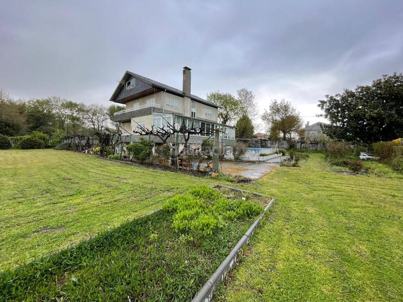 Foto 113d20b0-1bba-4bea-80d9-44a6bc510fce. Haus mit heizung parking pool in Coles