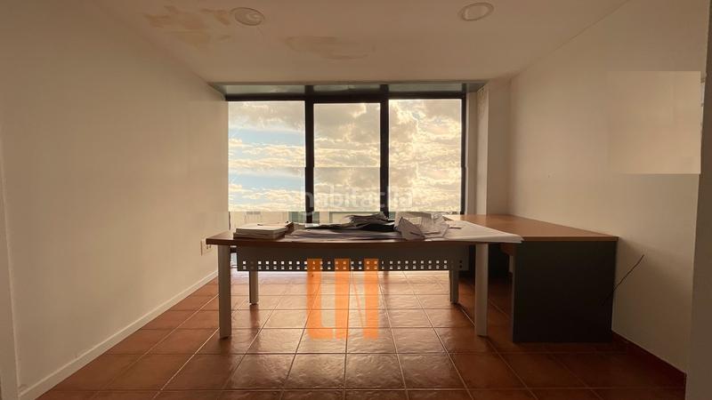 Foto 80f7ee38-79aa-401f-a441-8b0a278fd4eb. Fabrikhalle in Cambre