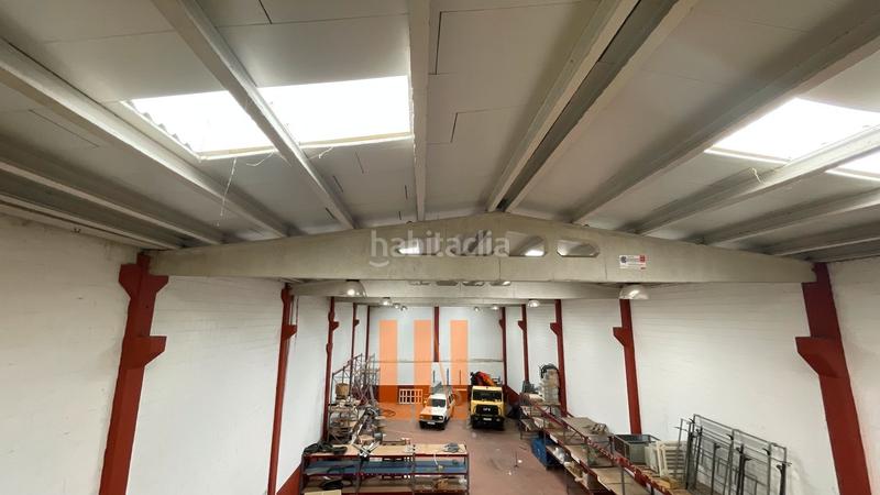 Foto b5cb48b3-0039-4e55-8aa2-458a0ba25180. Fabrikhalle in Cambre