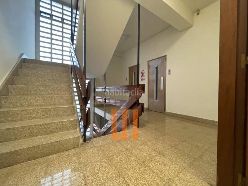 Foto 630f6dbb-8220-4d81-910a-97537744d41e. Location bureau dans rua alameda 34 dans Ensanche Coruña (A)