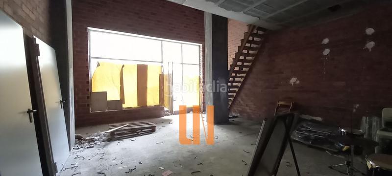 Foto 0a3da6d2-b540-4e8f-be02-4beea2116573. Rent business premise in Los Rosales Coruña (A)