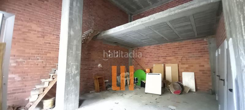 Foto 1572fb72-785c-4f2e-9ea9-d0ac3a302290. Rent business premise in Los Rosales Coruña (A)