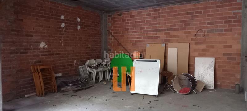 Foto 6268f51c-698a-4bb9-8a6f-7f1814f03764. Rent business premise in Los Rosales Coruña (A)