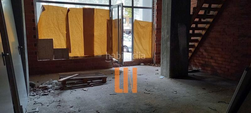 Foto e62f0ddb-f117-4c59-a6aa-789e117aa48f. Rent business premise in Los Rosales Coruña (A)