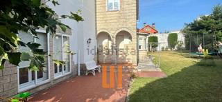 Xalet a Mera - Serantes. Chalet individual a pocos minutos caminando de la playa.