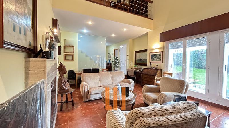 Foto e66bc0f9-30b1-476b-be5b-02b902d8c5ee. Xalet amb xemeneia calefacció aparcament a Mera - Serantes Oleiros