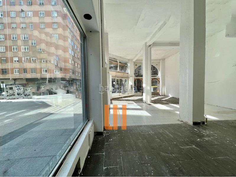 Foto bf822e00-9af8-4ebc-ba33-a310563bd1aa. Rent business premise in rúa pascual veiga 41 in Agra del Orzán - Ventorrillo Coruña (A)