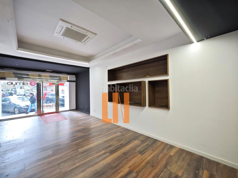 Foto da3e3bb2-db8e-45de-9177-5115bda054f5. Rent business premise in rúa médico rodríguez 20 in Coruña (A)