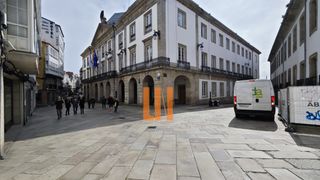 Locale commerciale in Rúa Riego de Agua 56