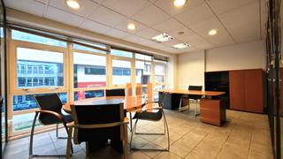 Alquiler Local Comercial en Rúa médico rodríguez 6. Céntrica oficina y con gran visibilidad en pleno centro de la ci