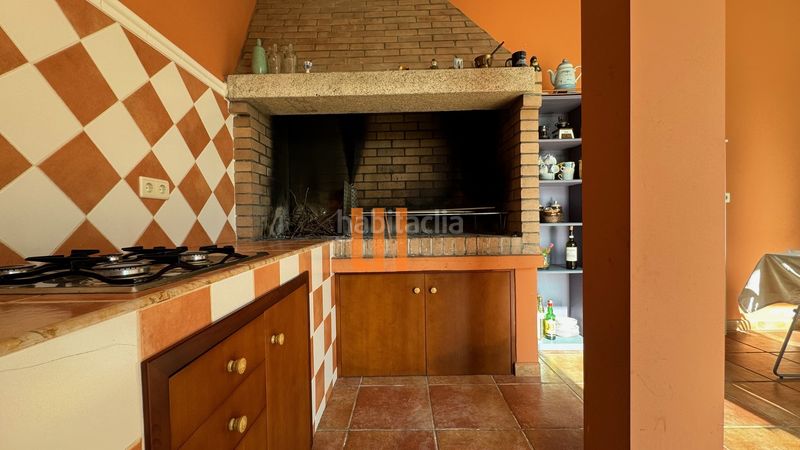 Foto 314d532b-b39d-4a8a-89ba-d7f9b3100780. Casa amb xemeneia calefacció aparcament a Carballo