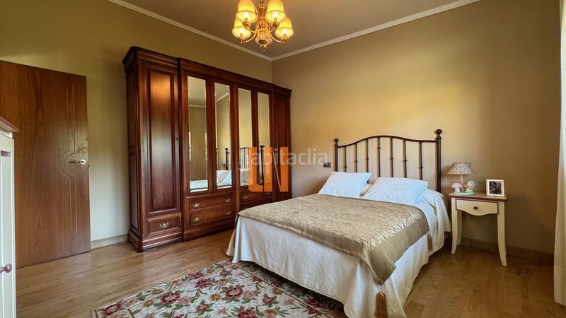 Foto b7a986f4-3a8b-4256-99f7-0c13a5f7bebb. Casa amb xemeneia calefacció aparcament a Carballo