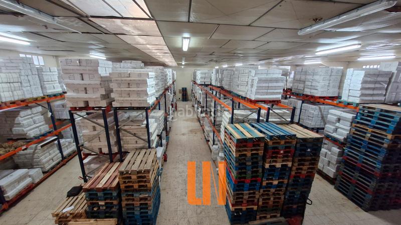 Foto ee94da3d-b267-42b8-bd6b-2c299c1c5faa. Bâtiment à usage industriel dans Mesoiro Coruña (A)