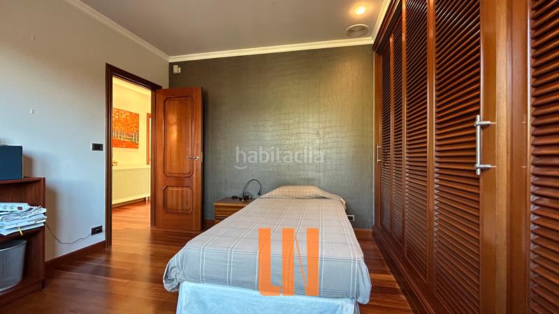 Foto 43a22a59-a0c9-4eab-8f50-57fcb510efca. Xalet amb xemeneia calefacció aparcament piscina a Oleiros