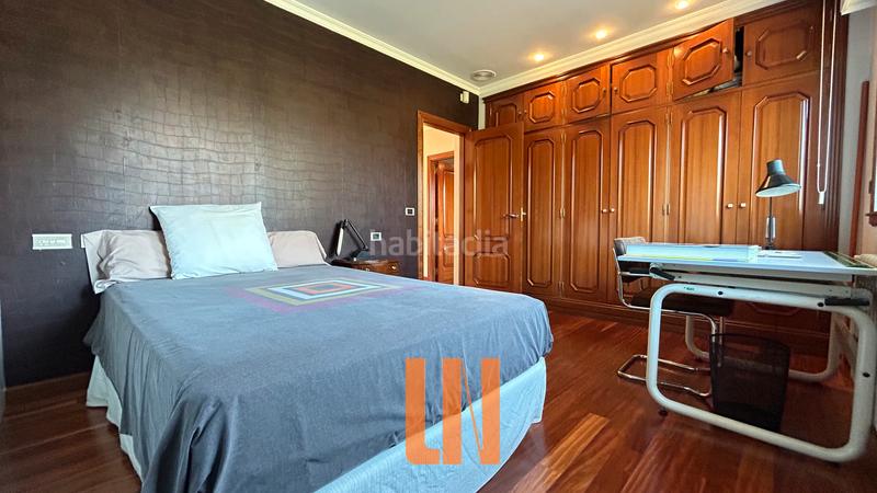 Foto f5d4655a-e58d-4346-b06b-7579490b93a6. Xalet amb xemeneia calefacció aparcament piscina a Oleiros