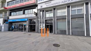 Miete Büro  Rúa cantón grande. Céntrica oficina con terraza ubicada en el cantón grande.