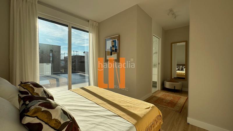 Foto 0d0e2e64-c626-41ab-bd64-bc7bd3ed8ac6. Casa aparellada amb xemeneia calefacció aparcament a Oleiros