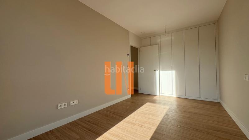 Foto 2946c531-05bf-45b1-adcd-dde5ef0fb105. Casa aparellada amb xemeneia calefacció aparcament a Oleiros