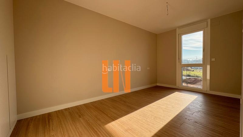 Foto 3818f230-ad93-44c0-8667-4590e1bbe561. Casa aparellada amb xemeneia calefacció aparcament a Oleiros