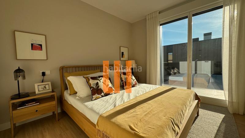 Foto 844014b1-9e71-41fc-9c31-f00385bca38c. Casa aparellada amb xemeneia calefacció aparcament a Oleiros