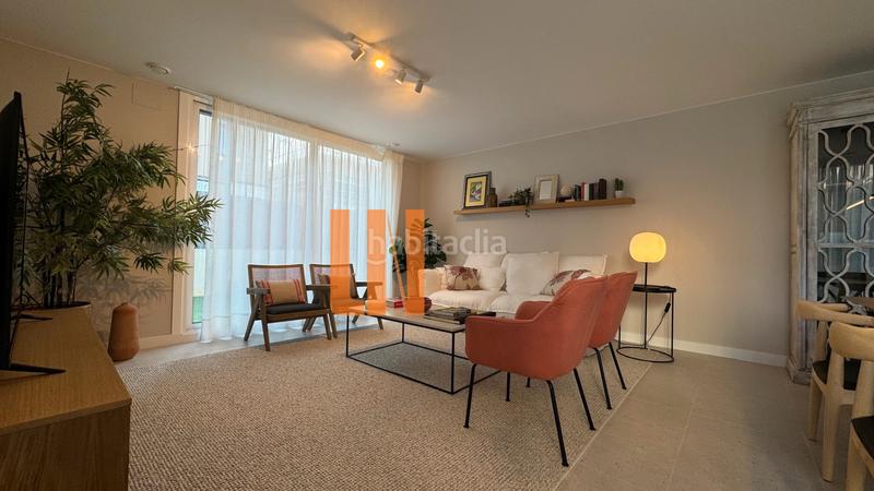 Foto 6dee064a-3fe4-4362-a402-55bd78819a27. Casa bifamiliare con riscaldamento parcheggio in Dorneda Oleiros