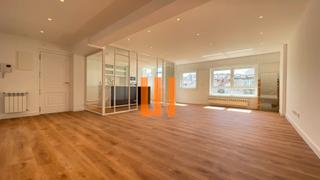Flat en Ra ro de monelos 22. Piso de 3 dormitorios con vistas despejadas