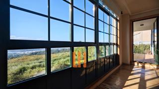 Pis a Plaza varsovia 5. Amplia vivienda con terraza, vistas panorámicas y jardín comunit