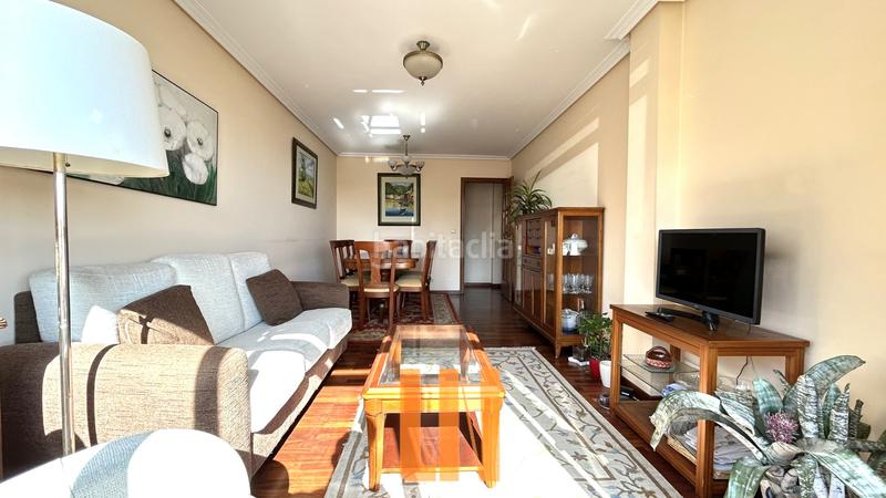 Foto 54a9a5bf-58f7-4dce-bd41-5fa4ec1bde9b. Piso en lugar palavea 11 90m² útiles, 3 dormitorios con garaje y trastero. en Coruña (A)
