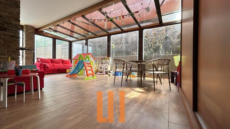 Foto a125bd03-6554-4a5a-9e3a-915923157f39. Chalet en avenida morro de canide 207 chalet pareado en esquina con 5 dormitorios. en Oleiros