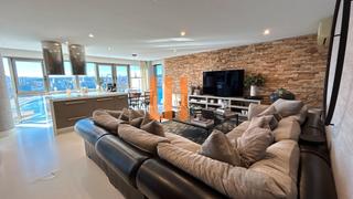 Lloguer Pis  Rúa ángel rebollo. Piso con terraza privada de 200m² y vistas directas al mar en el