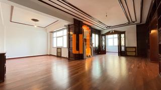 Rent Flat in Calle fernando gonzález 7. 4 dormitorios, plaza de garaje. zona plaza de galicia