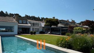 Casa  Rúa da condesa 2. Casa singular con vistas directas al mar, ubicada en la prestigi