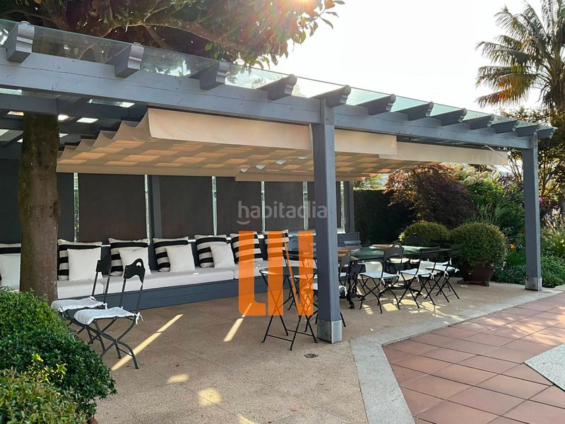 Foto bacf6b8f-2e4f-43c8-909f-c303ae55a664. Casa amb calefacció aparcament piscina a Grove (O)