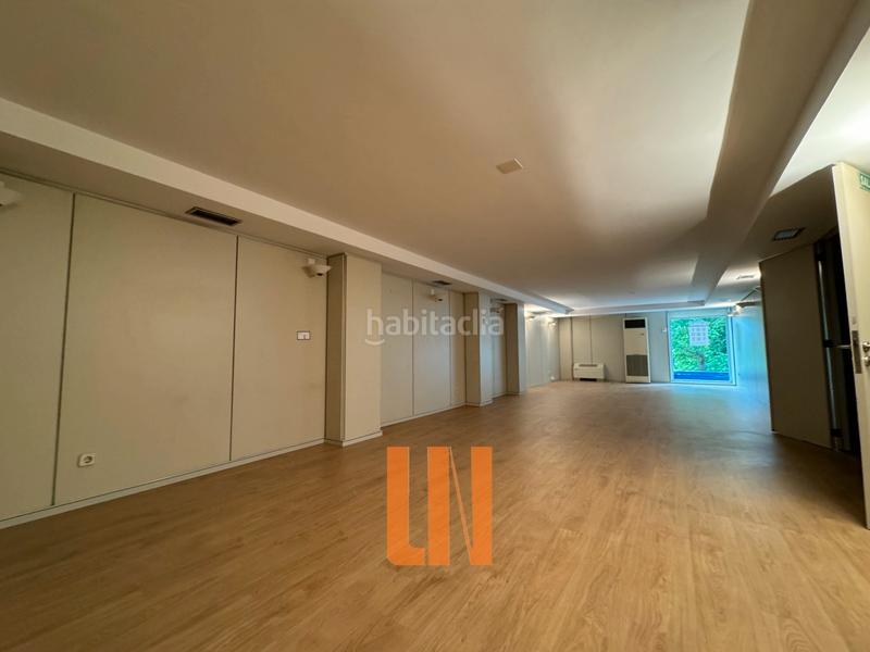 Foto d9cce6ff-12c1-4571-9896-4ec73ef20fe2. Rent business premise in Someso - Matogrande Coruña (A)