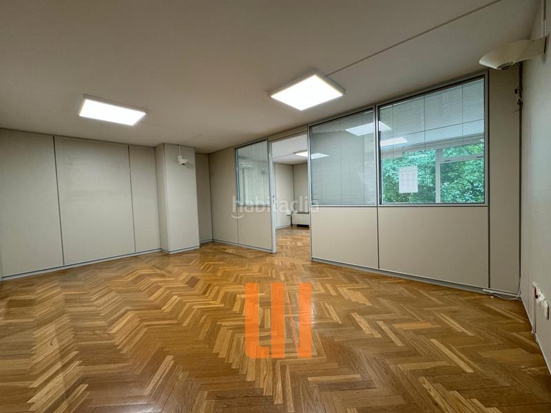 Foto ee0a55a8-c138-458c-836c-da80369579bb. Rent business premise in Someso - Matogrande Coruña (A)