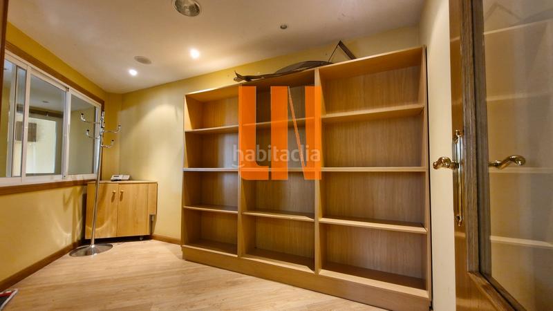 Foto 16b76913-c8cf-4083-b413-6e95ba121c2b. Local comercial local en pb + oficina en 1ª planta, total 200m² en Coruña (A)