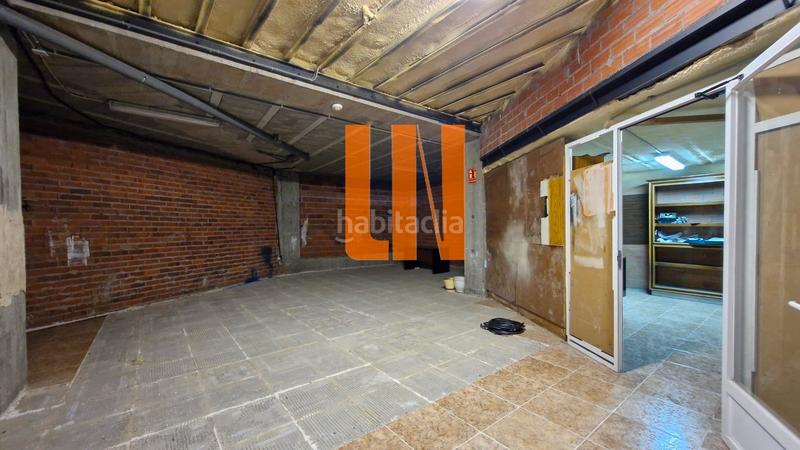Foto c4681288-fcd9-4ed0-be3b-21007d6a09c7. Local comercial local en pb + oficina en 1ª planta, total 200m² en Coruña (A)