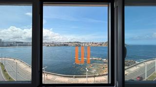 Location Appartement  Paseo marítimo. Piso con vistas al mar